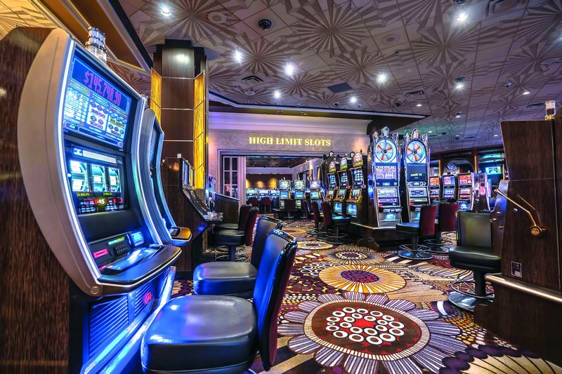 Jackpots Époustouflants : Guide Expert des Machines à Sous Classiques et Modernes chez Crdp Versailles